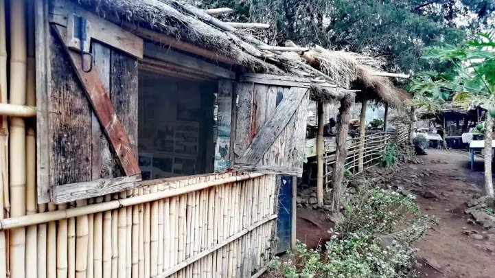 Une case traditionnelle en bambou, témoin de l'habitat créole, La Réunion