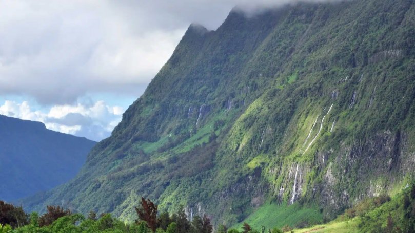 Les remparts du cirque de Salazie et leurs cascades, La Réunion